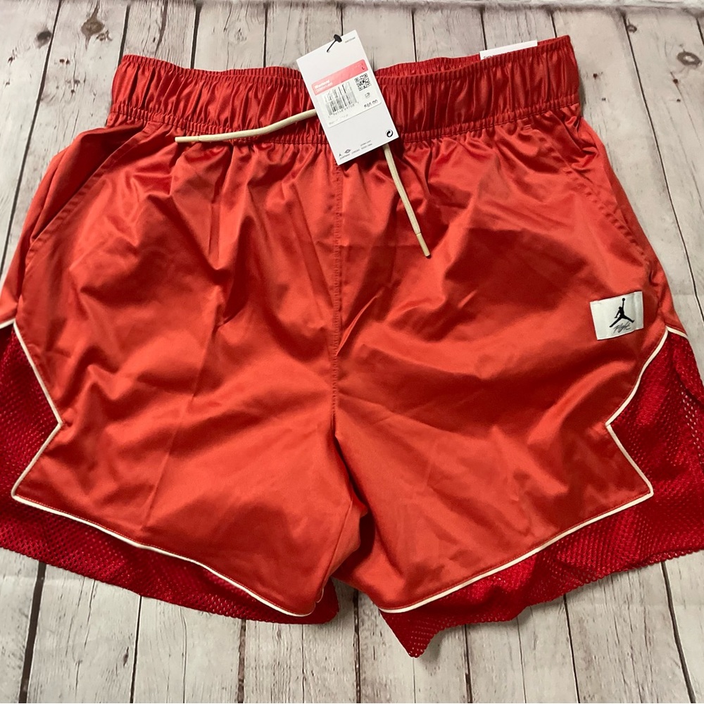 Jordan nike women’s shorts size large new